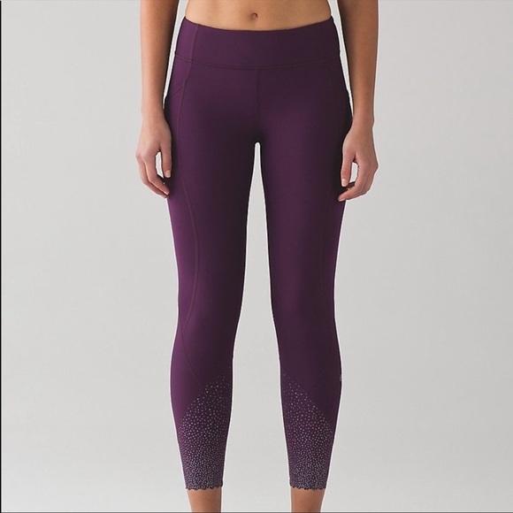 Lululemon Tight Stuff Scallop Reflective Leggings - Picture 1 of 9